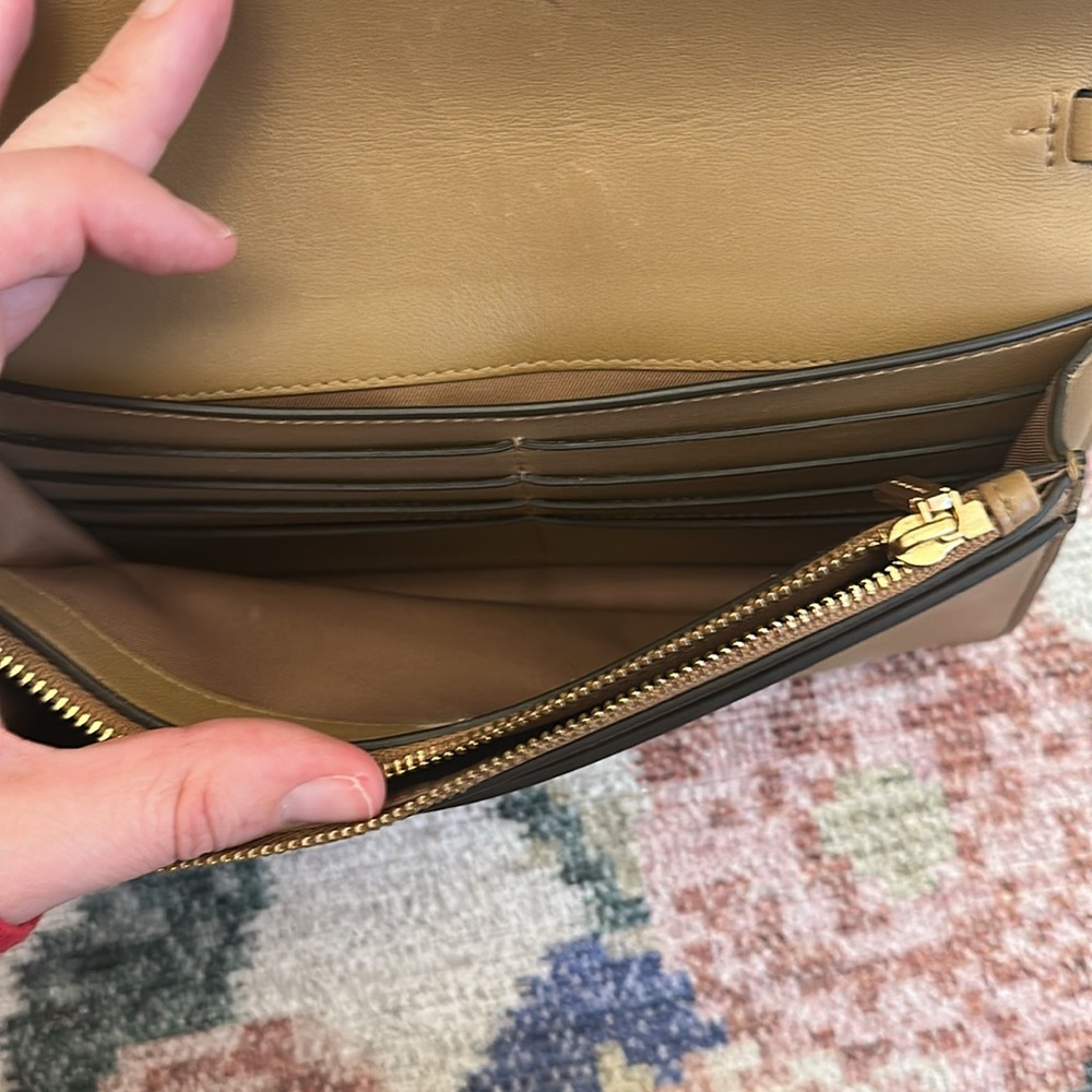 Tory Burch Tiramasu Fleming Wallet Crossbody - Picture 12 of 15
